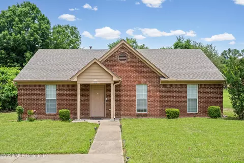 1810 Dorchester Dr, Southaven, MS 38671