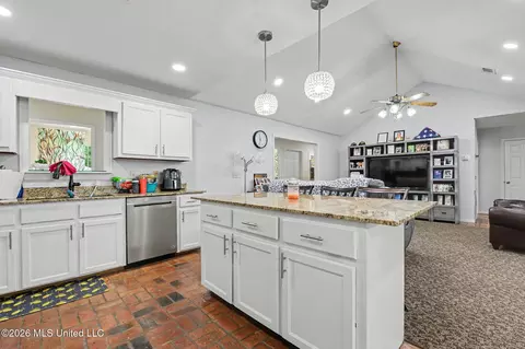 Kitchen - 15178 Ms-613, Lucedale, MS 39452 photo 3 of 3