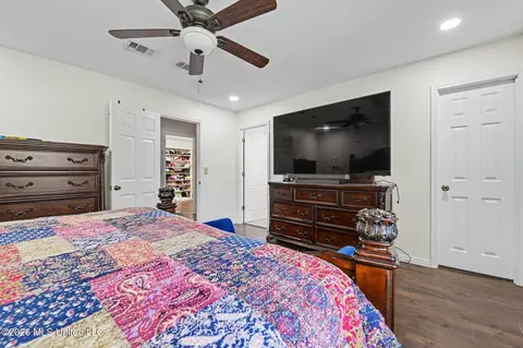 Bedroom - 15178 Ms-613, Lucedale, MS 39452 photo 2 of 6