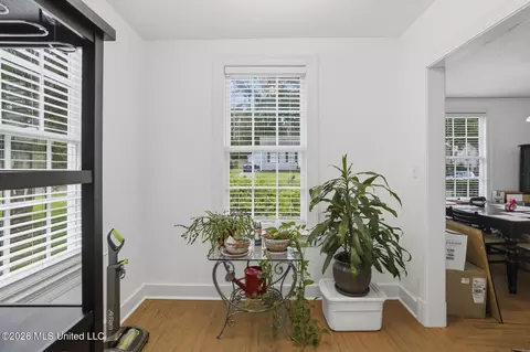 Entry Way - 1827 Piedmont St, Jackson, MS 39202 photo 1 of 2