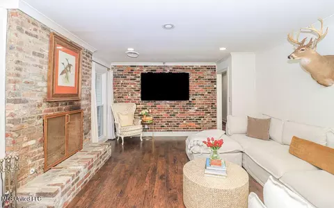 Living - 1865 E Northside Dr, Jackson, MS 39211 photo 1 of 1