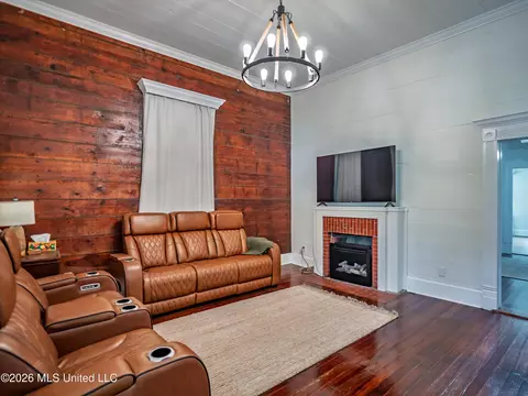 301 Market St, Water Valley, MS 38965