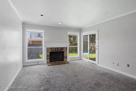 Living - 2319 River Oaks Blvd #A, Jackson, MS 39211 photo 2 of 3