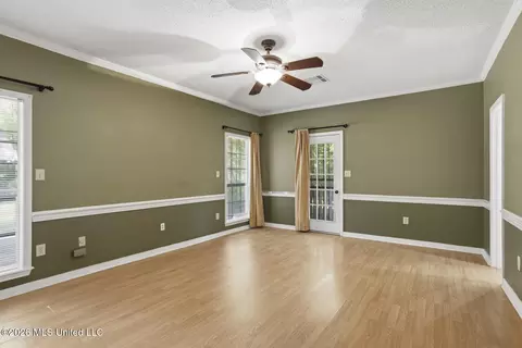 Living - 375 Heritage Pl, Jackson, MS 39212 photo 8 of 10