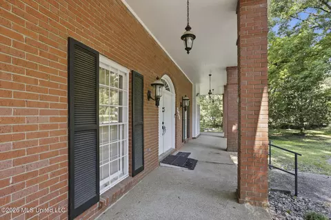 Exterior - 375 Heritage Pl, Jackson, MS 39212 photo 7 of 7