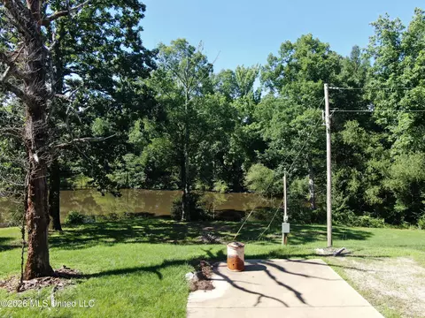 50 Jamie Dr, Byhalia, MS 38611