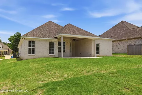 Exterior - 162 Bronson Bnd, Flowood, MS 39232 photo 8 of 9