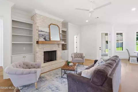 Living - 162 Bronson Bnd, Flowood, MS 39232 photo 2 of 2