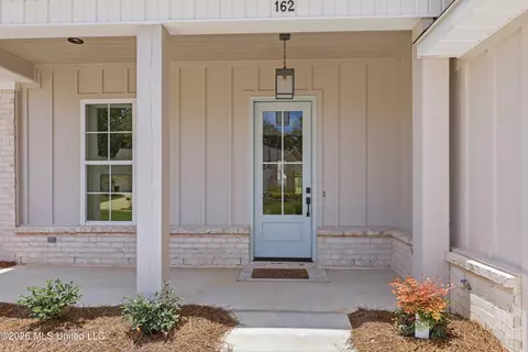 Exterior - 162 Bronson Bnd, Flowood, MS 39232 photo 4 of 9