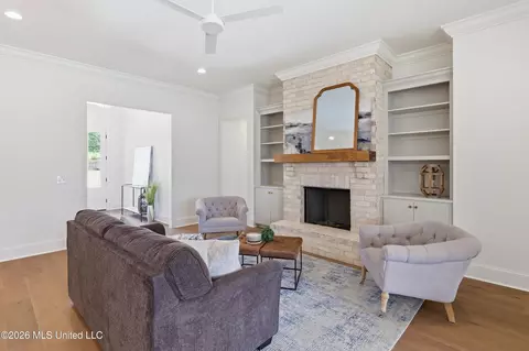 Living - 162 Bronson Bnd, Flowood, MS 39232 photo 1 of 2