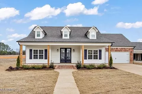 5559 Shiloh Ln, Southaven, MS 38672