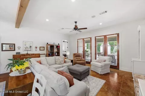 Living - 101 Camden Ct, Madison, MS 39110 photo 1 of 2