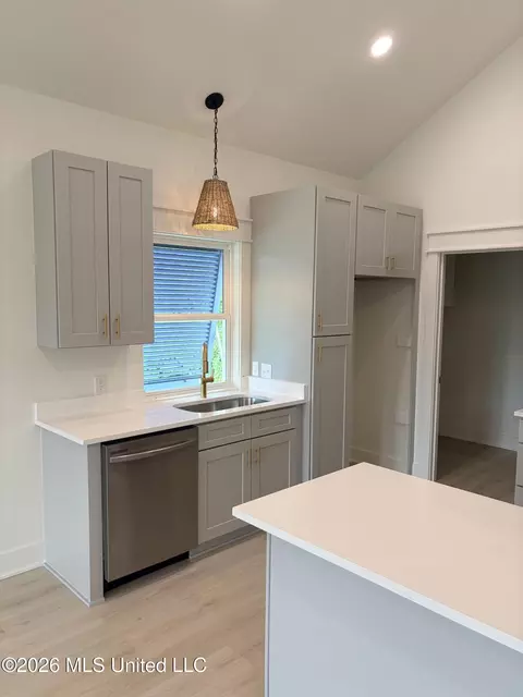 208 Chartres St, Bay Saint Louis, MS 39520