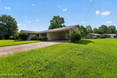 Exterior - 3509 Michael Clay Dr, Jackson, MS 39213 photo 2 of 6