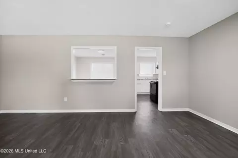 Living - 3509 Michael Clay Dr, Jackson, MS 39213 photo 2 of 5
