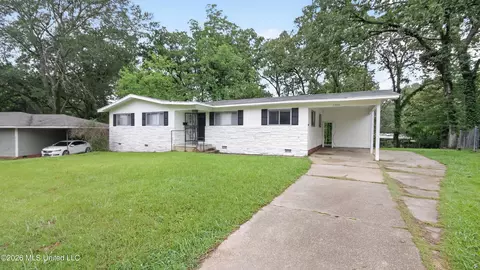 Exterior - 1664 Kentwood Dr, Jackson, MS 39212 photo 3 of 4