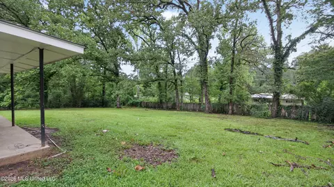 Exterior - 1664 Kentwood Dr, Jackson, MS 39212 photo 1 of 4