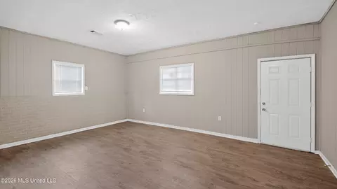 Living - 2738 Woodside Dr, Jackson, MS 39204 photo 7 of 7