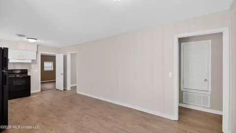 Living - 2738 Woodside Dr, Jackson, MS 39204 photo 1 of 7