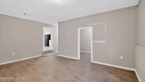 Living - 2738 Woodside Dr, Jackson, MS 39204 photo 6 of 7