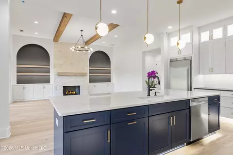 Kitchen - 5424 Sophia Ln, Hernando, MS 38632 photo 3 of 8