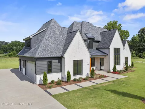 Exterior - 5424 Sophia Ln, Hernando, MS 38632 photo 5 of 11