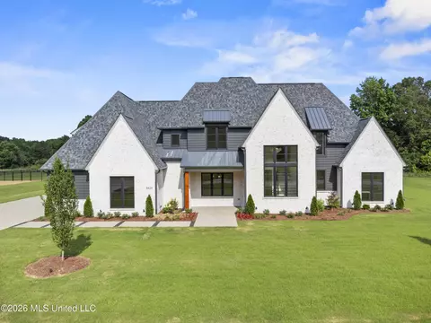 Exterior - 5424 Sophia Ln, Hernando, MS 38632 photo 4 of 11