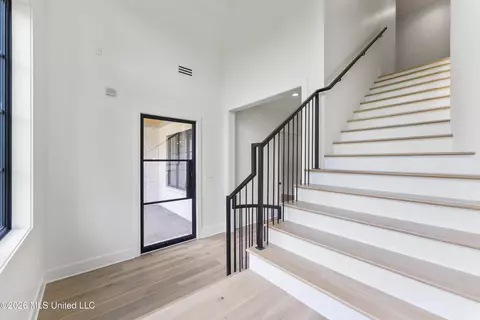 Entry Way - 5424 Sophia Ln, Hernando, MS 38632 photo 4 of 8