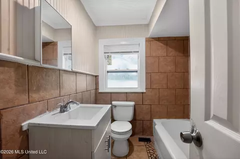 Bath - 5160 Lurline Dr, Jackson, MS 39204 photo 1 of 1
