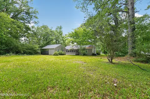 Exterior - 5160 Lurline Dr, Jackson, MS 39204 photo 2 of 5
