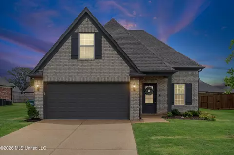2341 Kent Dr, Southaven, MS 38672