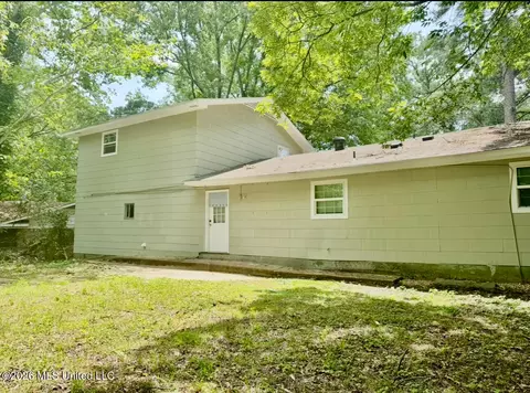 Exterior - 112 Kildare Ct, Jackson, MS 39209 photo 4 of 5