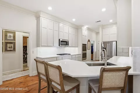 Kitchen - 729 Danforth Dr, Madison, MS 39110 photo 3 of 3