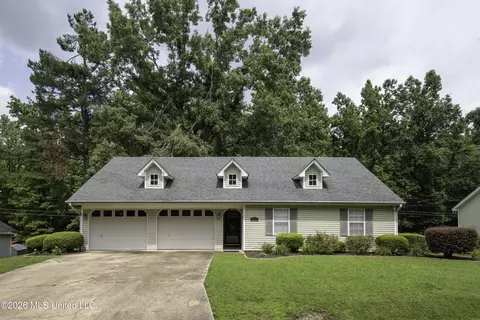 711 Lovers Lane Rd, Booneville, MS 38829