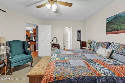 Bedroom - 2184 Shady Grove Cv, Hernando, MS 38632 photo 2 of 3