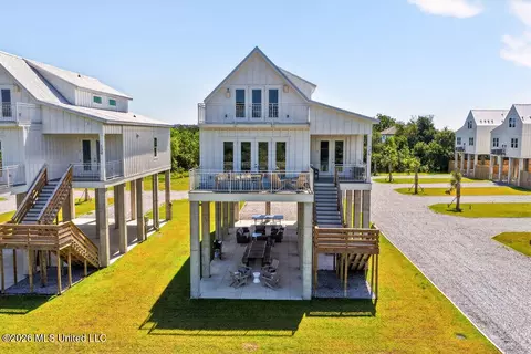 126 5th Ave, Pass Christian, MS 39571
