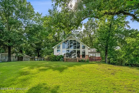7539 W Shahkoka Dr, Olive Branch, MS 38654