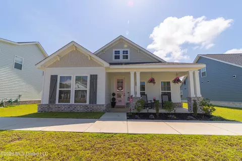 124 Everly Cir, Ocean Springs, MS 39564