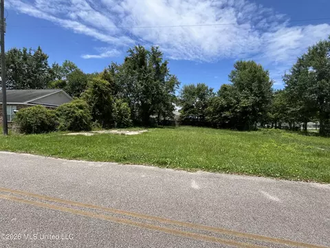 3062 Norton St, D'iberville, MS 39540