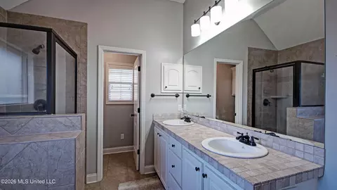 Bath - 147 Memory Ln, Madison, MS 39110 photo 2 of 5