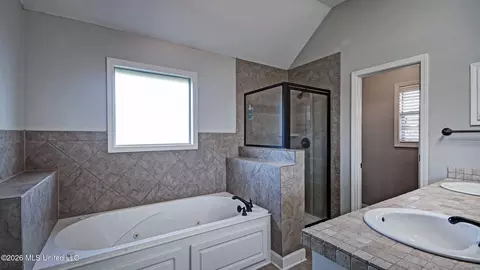 Bath - 147 Memory Ln, Madison, MS 39110 photo 1 of 5