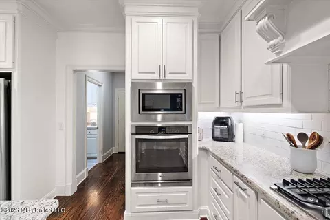 Kitchen - 120 Murrell Dr, Madison, MS 39110 photo 2 of 3