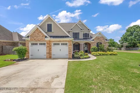 3273 S Devonshire Cv, Southaven, MS 38672
