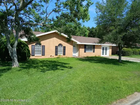 611 Franklin Ave, Gulfport, MS 39503
