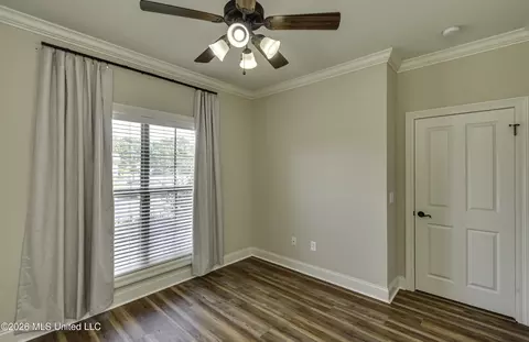 Bedroom - 126 W Pinebrook Dr, Brandon, MS 39047 photo 5 of 5