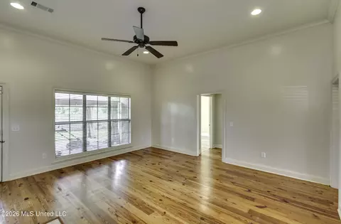 Living - 126 W Pinebrook Dr, Brandon, MS 39047 photo 1 of 6
