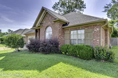 Exterior - 126 W Pinebrook Dr, Brandon, MS 39047 photo 2 of 9