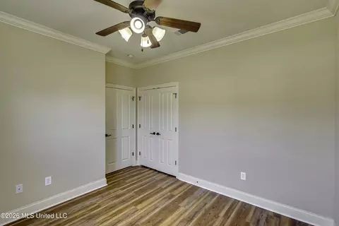 Bedroom - 126 W Pinebrook Dr, Brandon, MS 39047 photo 4 of 5