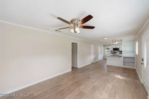 Living - 203 Brenmar St, Brandon, MS 39042 photo 4 of 5