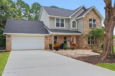 7804 Sarah Ln, Ocean Springs, MS 39564